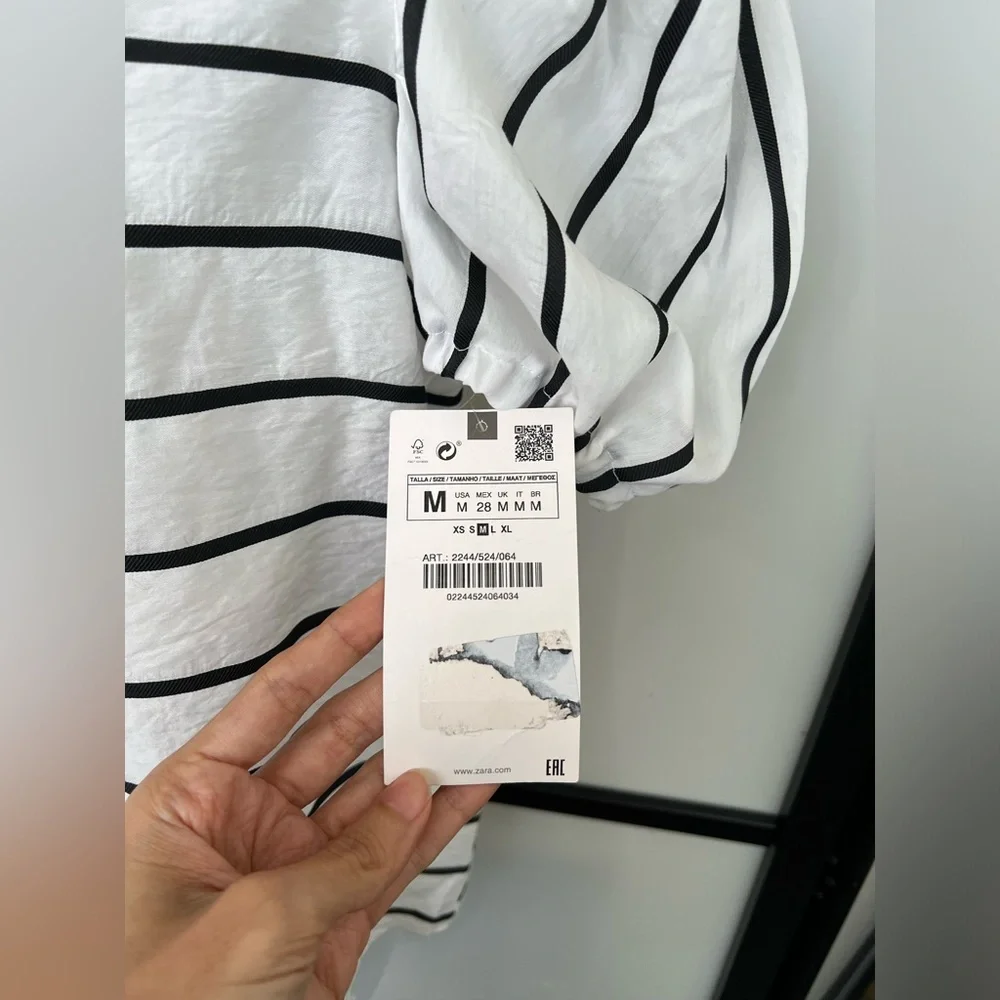 NWT Zara Puff Short Sleeve Top Blouse Medium